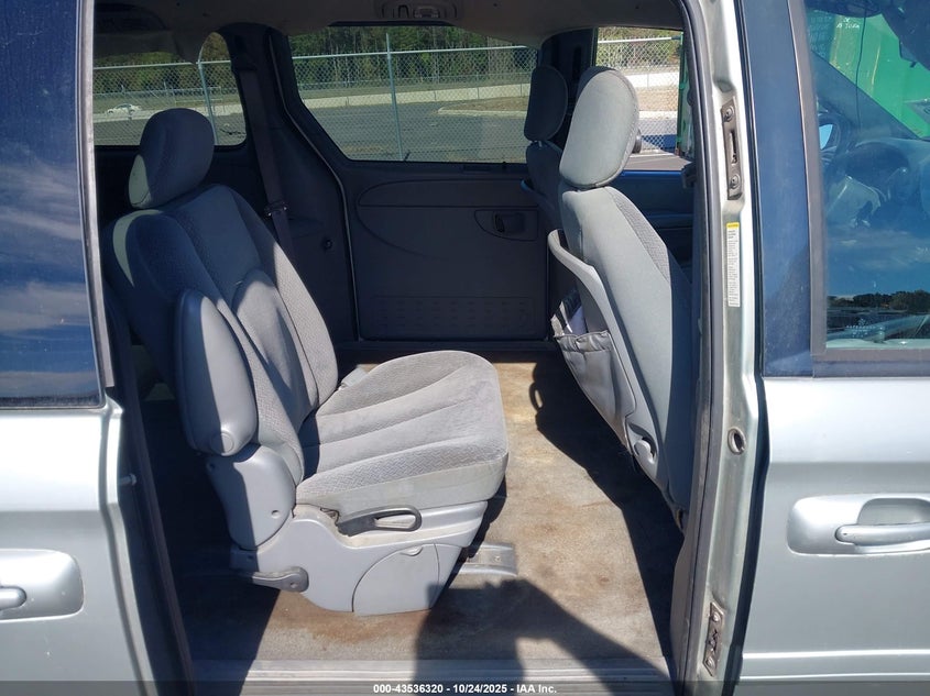 2004 Dodge Grand Caravan Sxt VIN: 2D4GP44L94R538104 Lot: 43536320