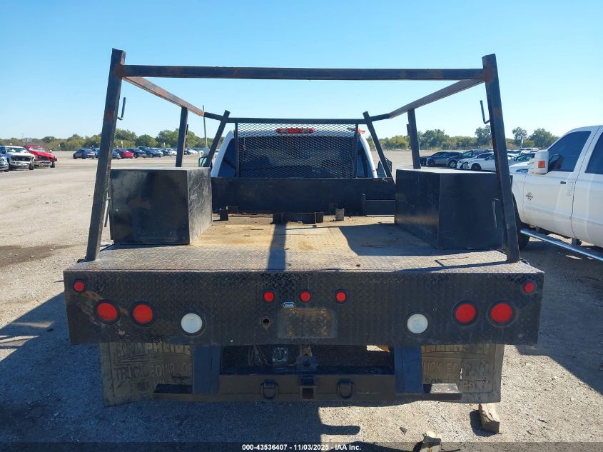 2008 Chevrolet Silverado 3500Hd Work Truck VIN: 1GBJC33K48F208292 Lot: 43536407