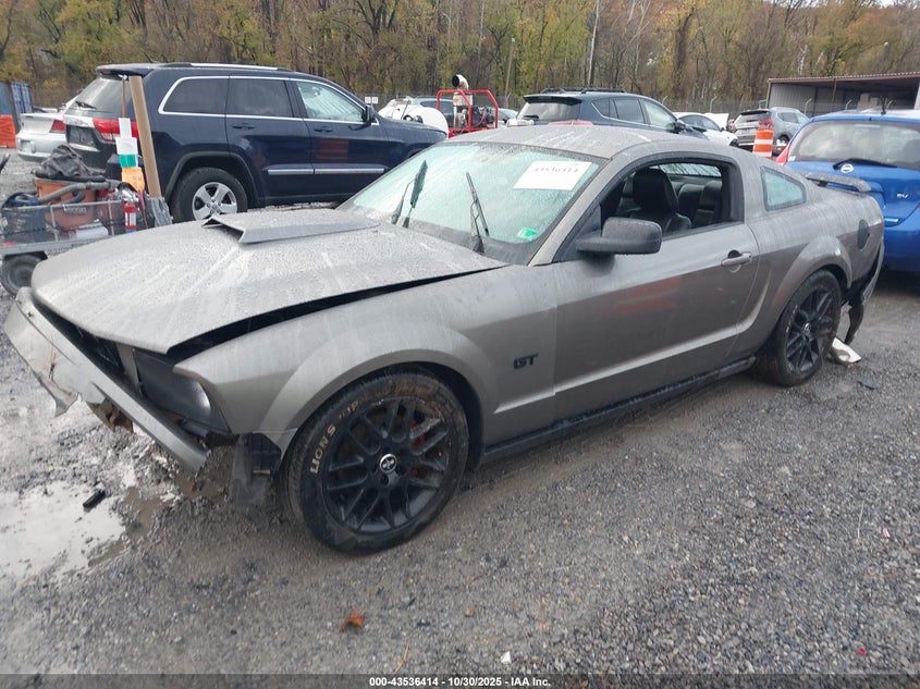 1ZVFT82H755161178 2005 FORD MUSTANG photo no. 2