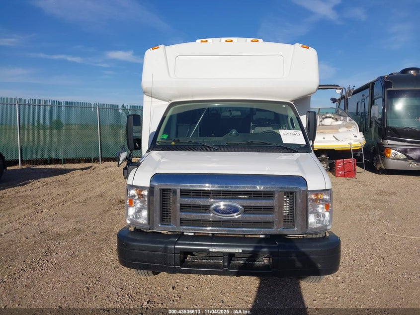 2017 Ford E-450 Cutaway VIN: 1FDFE4FSXHDC46212 Lot: 43536613