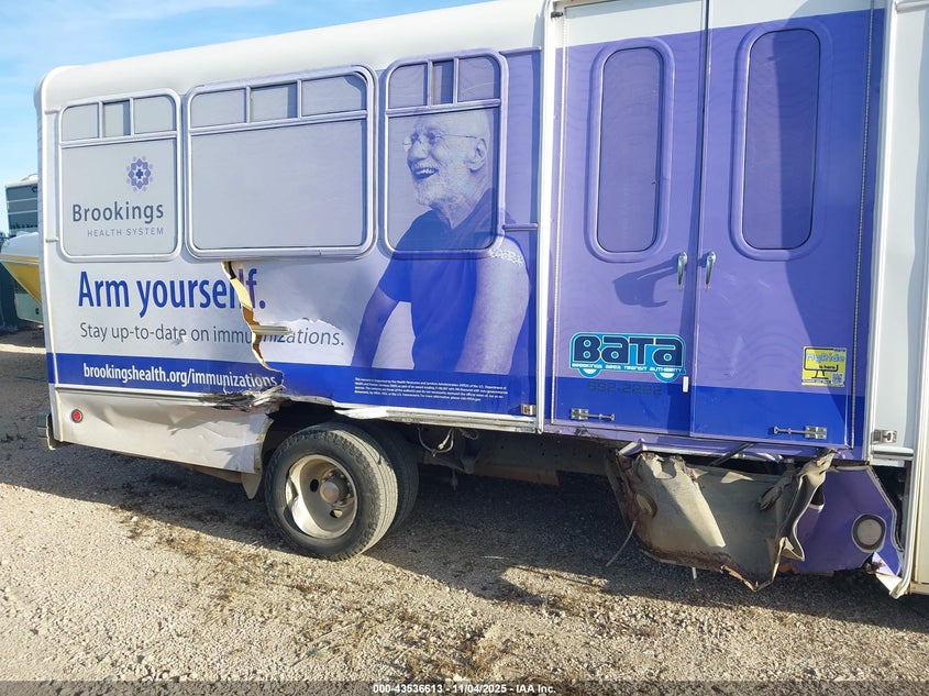 2017 Ford E-450 Cutaway VIN: 1FDFE4FSXHDC46212 Lot: 43536613