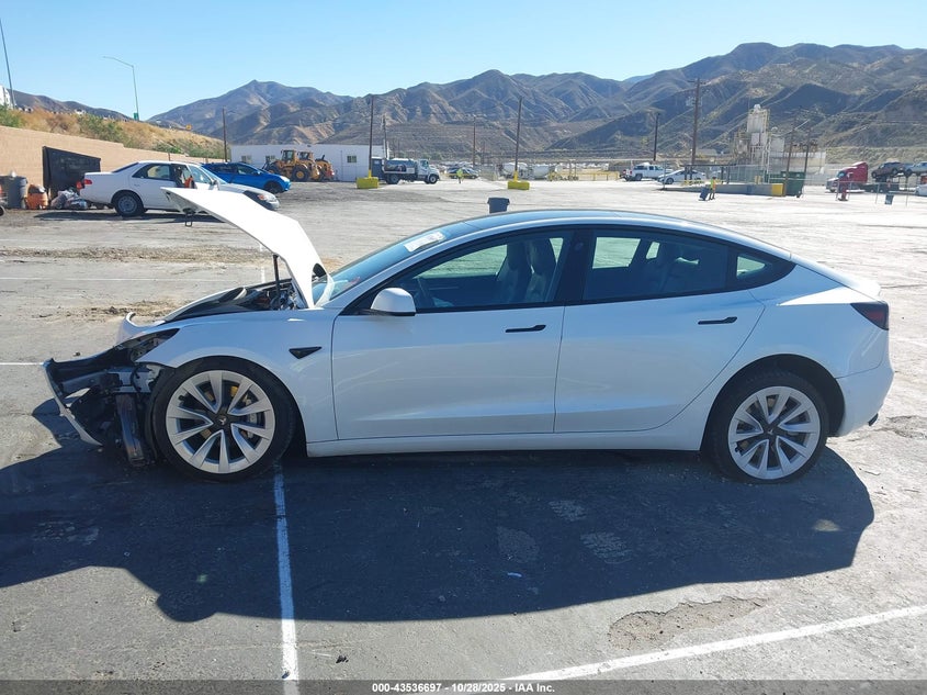 2022 Tesla Model 3 Long Range Dual Motor All-Wheel Drive VIN: 5YJ3E1EB3NF133200 Lot: 43536697