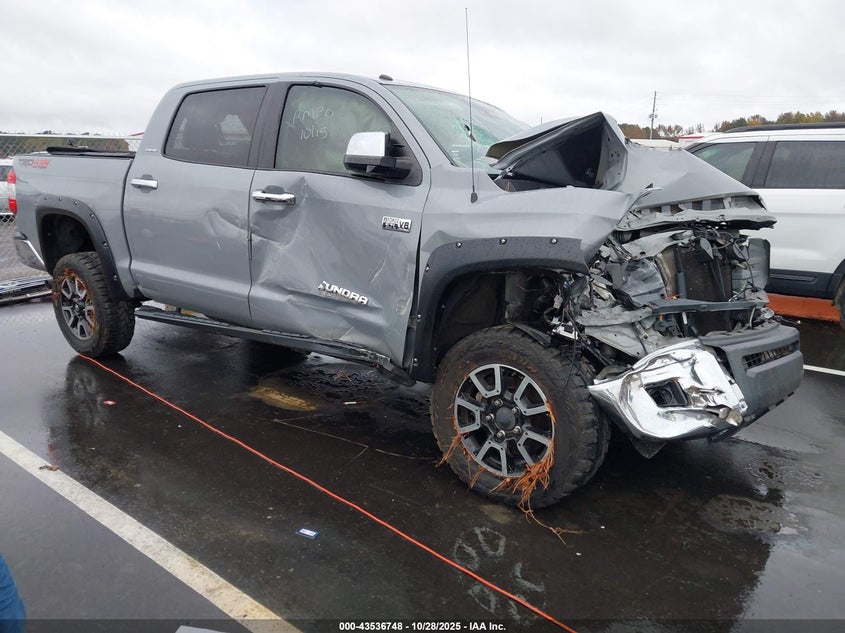 TOYOTA TUNDRA LIMITED 5.7L V8