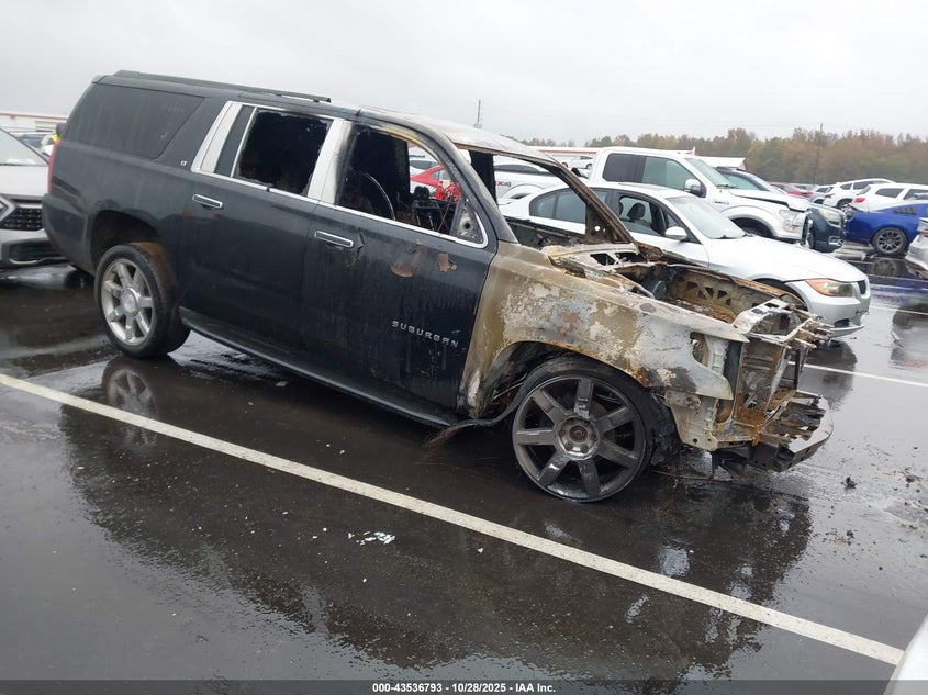 CHEVROLET SUBURBAN 4WD LT
