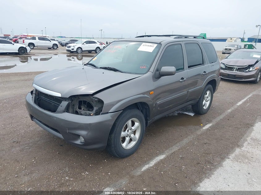 4F2YZ94135KM12277 2005 MAZDA TRIBUTE photo no. 2