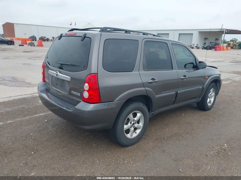 4F2YZ94135KM12277 2005 MAZDA TRIBUTE photo no. 4