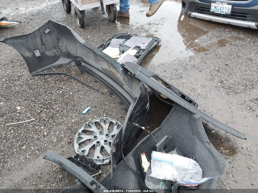 2019 TOYOTA COROLLA LE - 5YFBURHE2KP889605