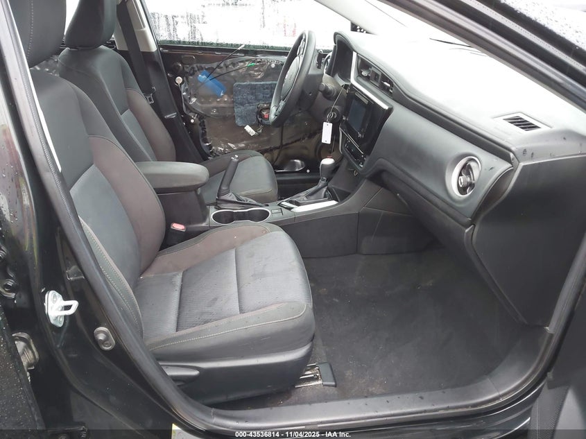 2019 TOYOTA COROLLA LE - 5YFBURHE2KP889605