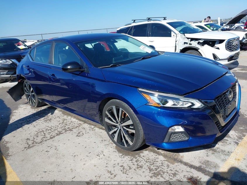 NISSAN ALTIMA SR FWD