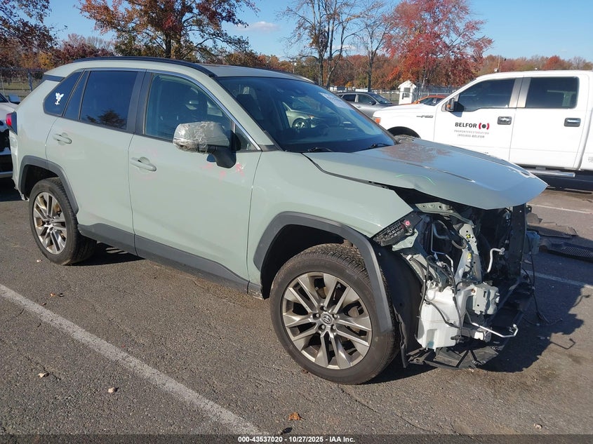 TOYOTA RAV4 XLE PREMIUM