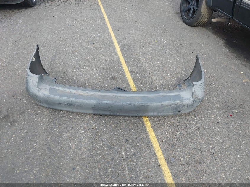 2000 Toyota Sienna Le VIN: 4T3ZF13C1YU319545 Lot: 43537069