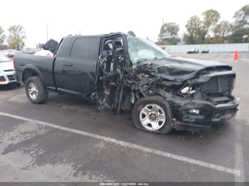 RAM 2500 LARAMIE 4X4 6 4 BOX