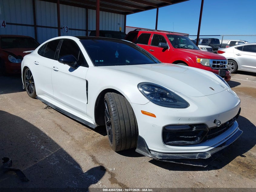 PORSCHE PANAMERA TURBO