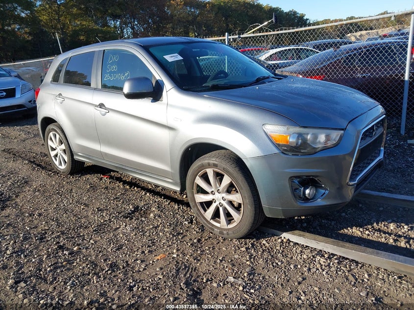 MITSUBISHI OUTLANDER SPORT ES