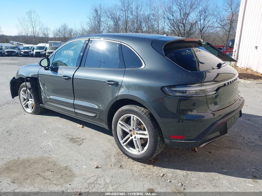 2025 Porsche Macan T