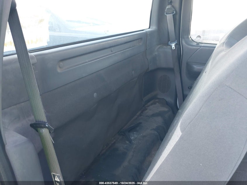 2001 Ford F-150 Xl/Xlt VIN: 1FTRF17W01NB57229 Lot: 43537549