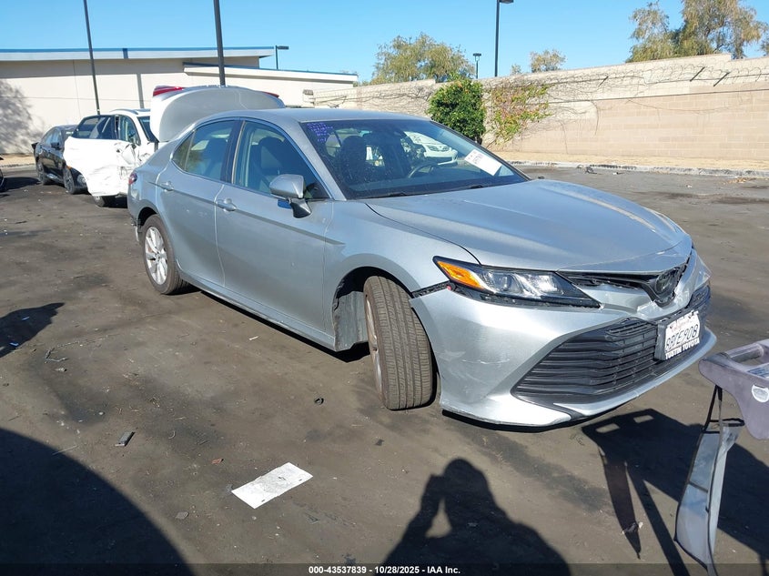 TOYOTA CAMRY LE