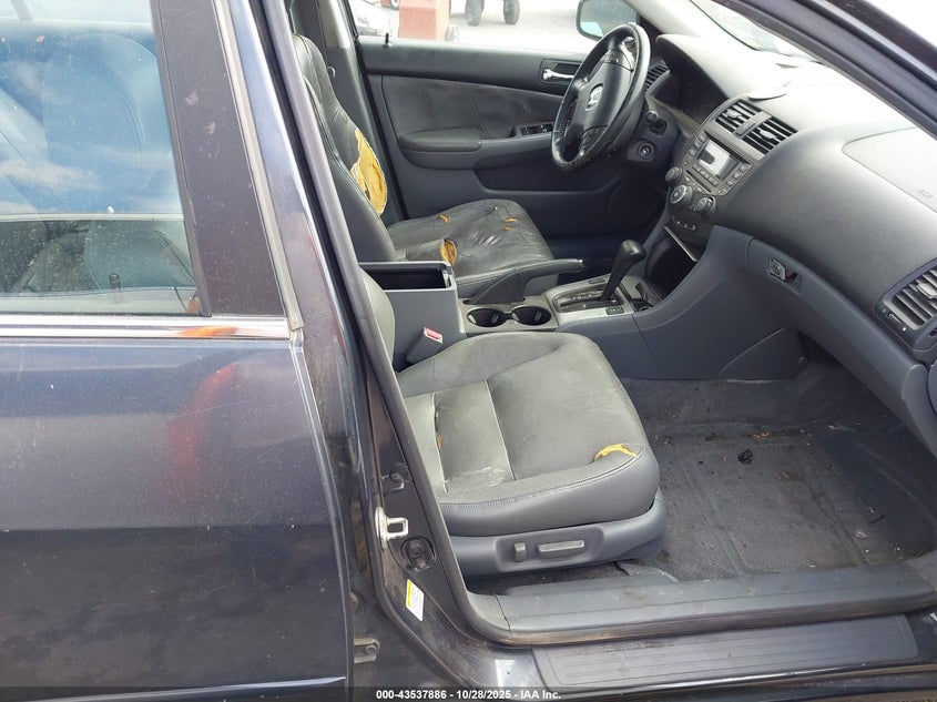 1HGCM66583A082888 2003 HONDA ACCORD photo no. 5