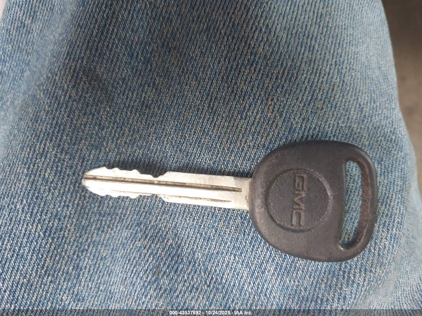 2005 GMC Canyon Sl VIN: 1GTDT146158178277 Lot: 43537892