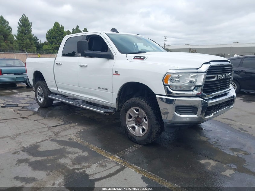 RAM 2500 BIG HORN 4X4 6 4 BOX