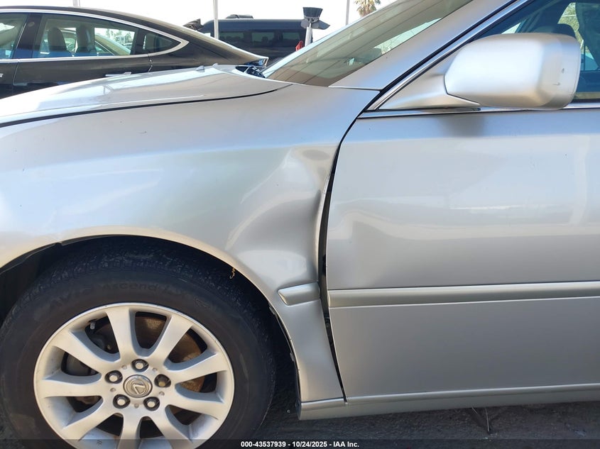 JTHBF30G030129817 2003 LEXUS ES photo no. 18