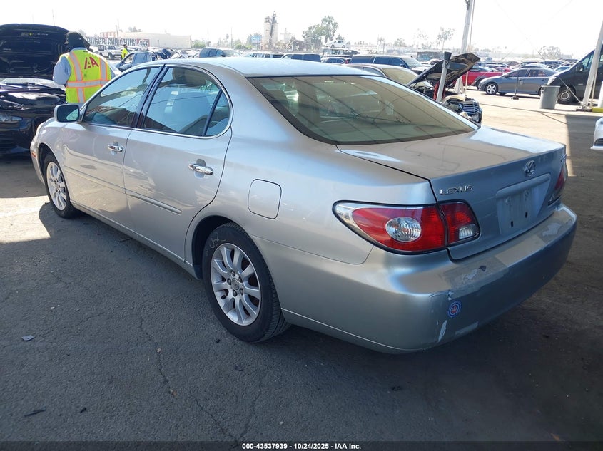 JTHBF30G030129817 2003 LEXUS ES photo no. 3