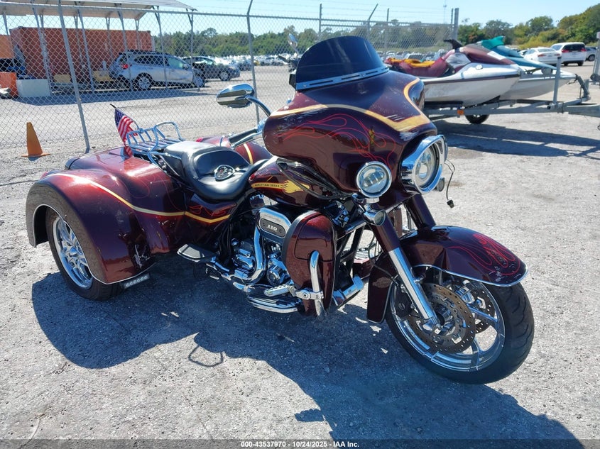 2010 HARLEY-DAVIDSON FLHXSE - 1HD1PZ815AB953633