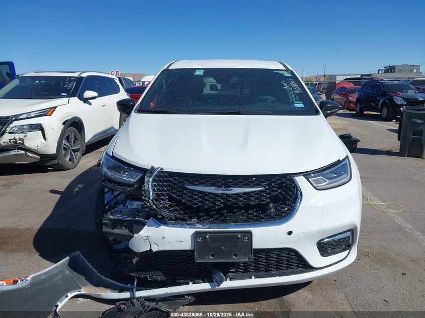 2025 Chrysler Pacifica Hybrid Select VIN: 2C4RC1S7XSR565699 Lot: 43538065