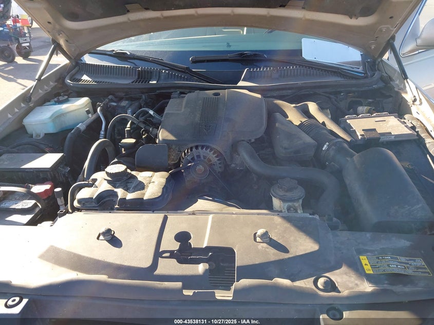 2008 Lincoln Town Car Signature Limited VIN: 2LNHM82V38X639853 Lot: 43538131