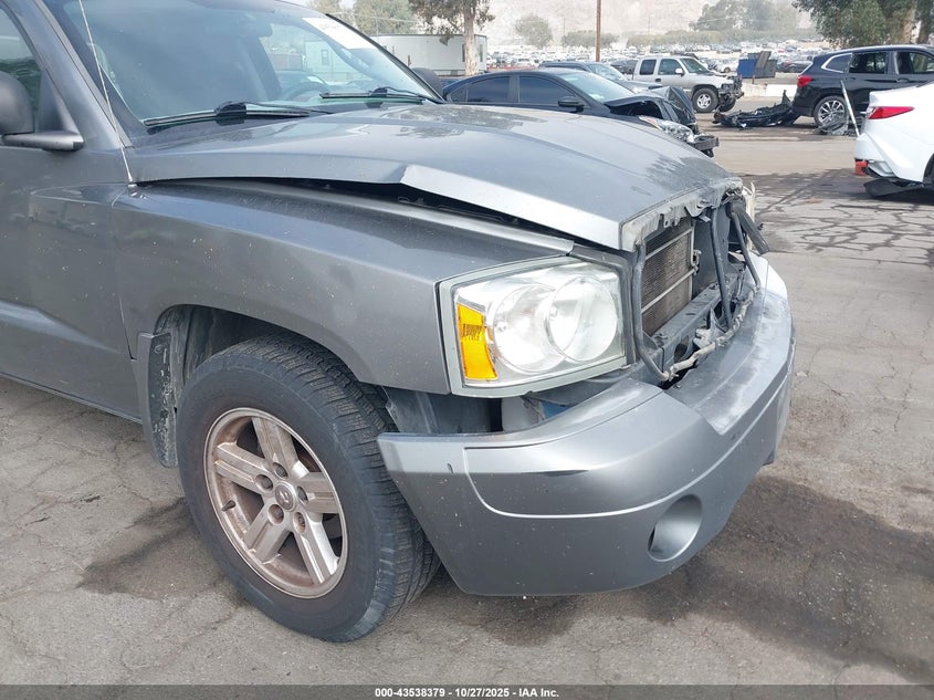 2007 Dodge Dakota Slt VIN: 1D7HE48N97S215134 Lot: 43538379