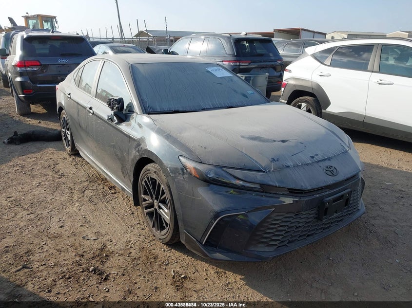 TOYOTA CAMRY SE