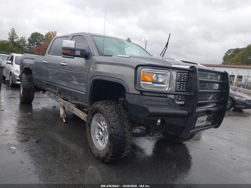 GMC SIERRA 2500HD DENALI