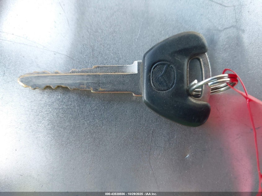 1999 Mazda Mx-5 Miata Leather Pkg/Popular Equipment Pkg/Sports Pkg/Touring Pkg VIN: JM1NB3535X0103235 Lot: 43538556