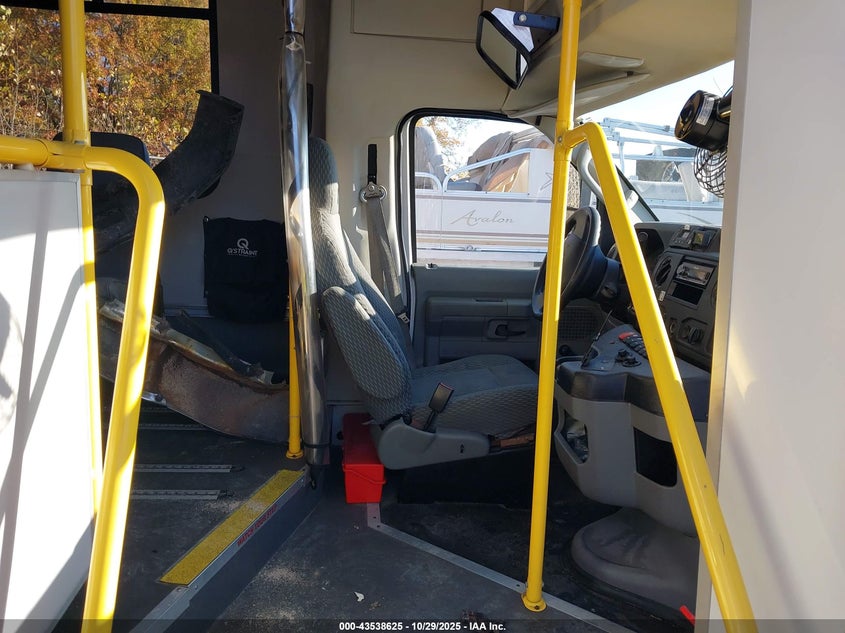 2018 Ford E-450 Cutaway VIN: 1FDFE4FSXJDC41405 Lot: 43538625