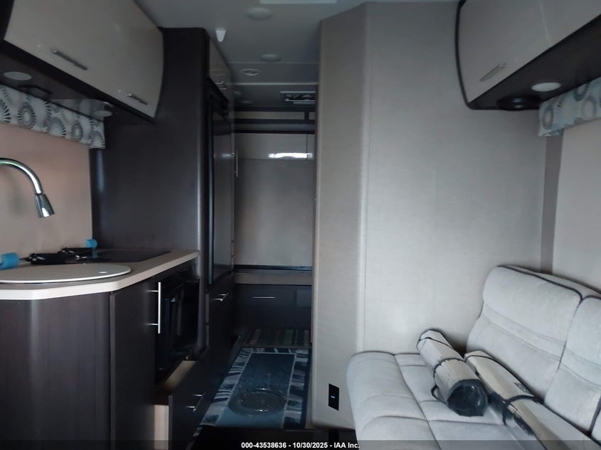 2016 Ford Transit-350 Cutaway VIN: 1FDWS8PV5GKA54666 Lot: 43538636