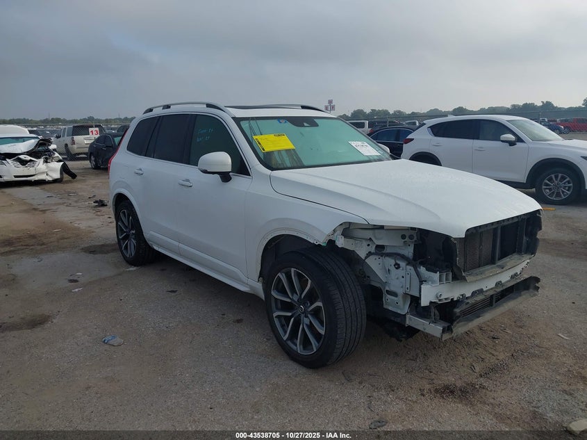 VOLVO XC90 T6 MOMENTUM