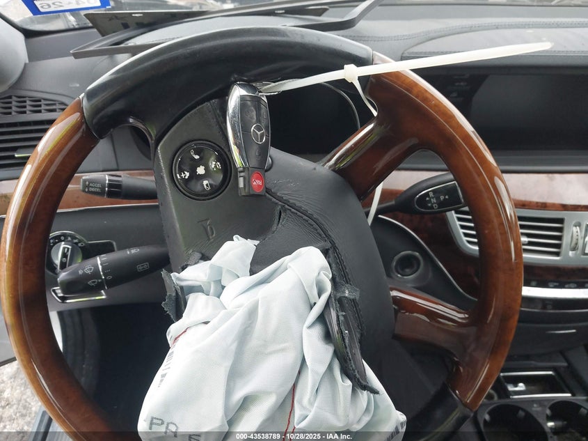 2009 Mercedes-Benz S 550 VIN: WDDNG71X29A282452 Lot: 43538789