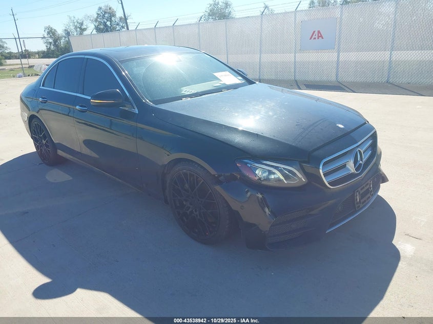 MERCEDES-BENZ E-CLASS E 300