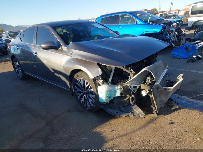 NISSAN ALTIMA SV FWD