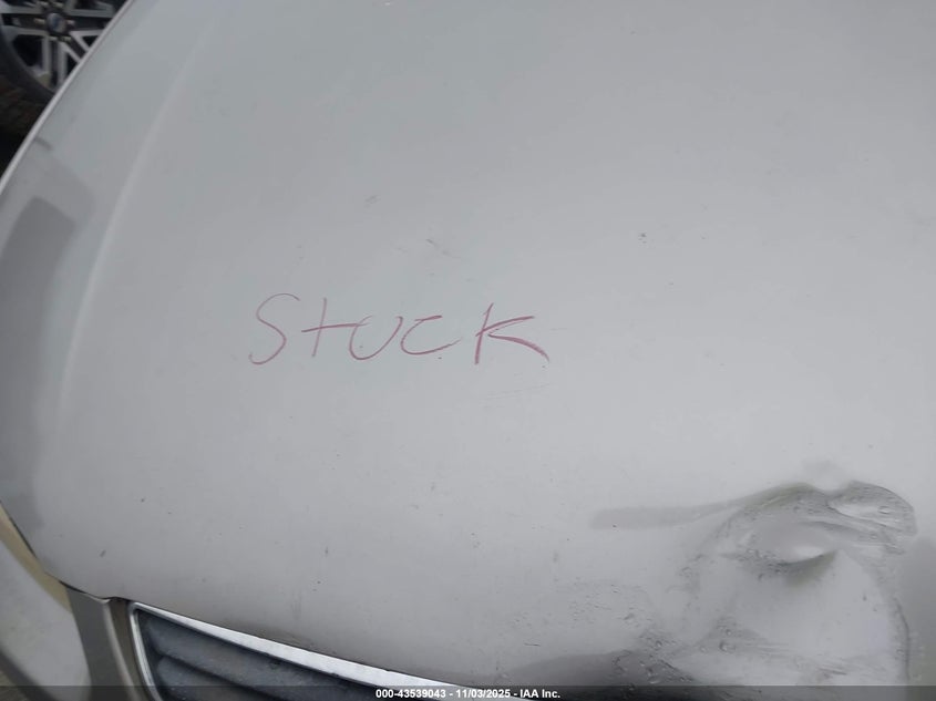 2000 Toyota Camry Le VIN: 4T1BG22K4YU650139 Lot: 43539043