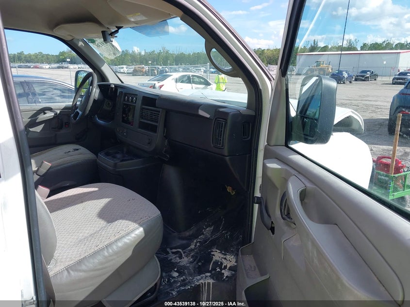1GTW7FCA1C1143373 2012 GMC SAVANA photo no. 5