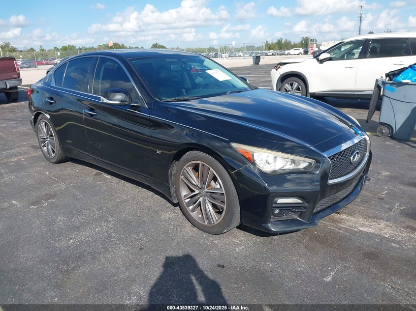 INFINITI Q50 SPORT
