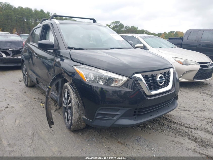 NISSAN KICKS SV