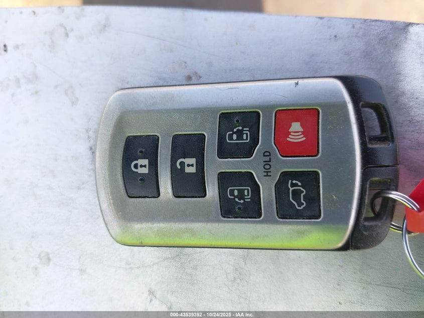 2016 Toyota Sienna Limited 7 Passenger VIN: 5TDDK3DC4GS137600 Lot: 43539392