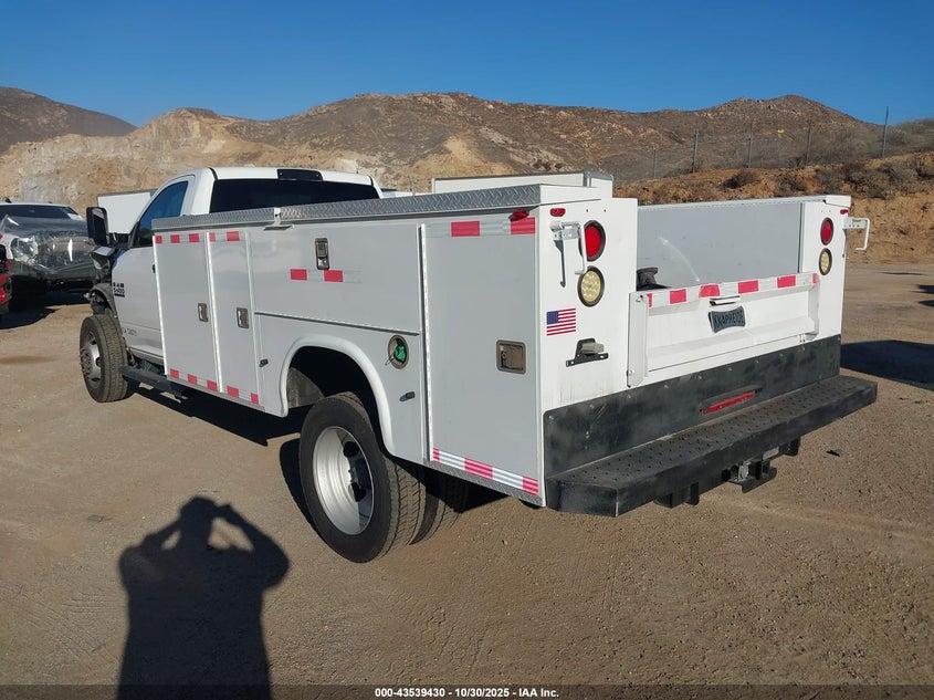 3C7WRMBL9HG750344 2017 RAM 5500 photo no. 3