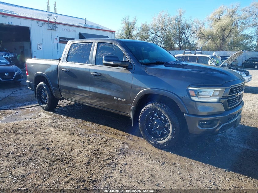 RAM 1500 LARAMIE 4X4 5 7 BOX