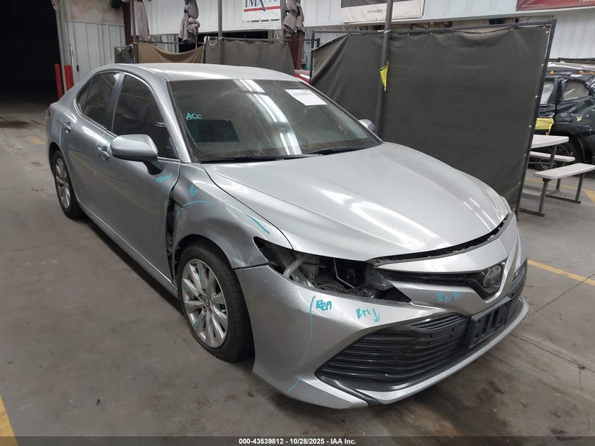 TOYOTA CAMRY LE