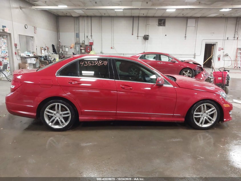 2013 MERCEDES-BENZ C 300 SPORT 4MATIC WDDGF8AB3DA792016