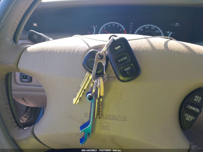 2000 Toyota Avalon Xls VIN: 4T1BF28B4YU064096 Lot: 43539923