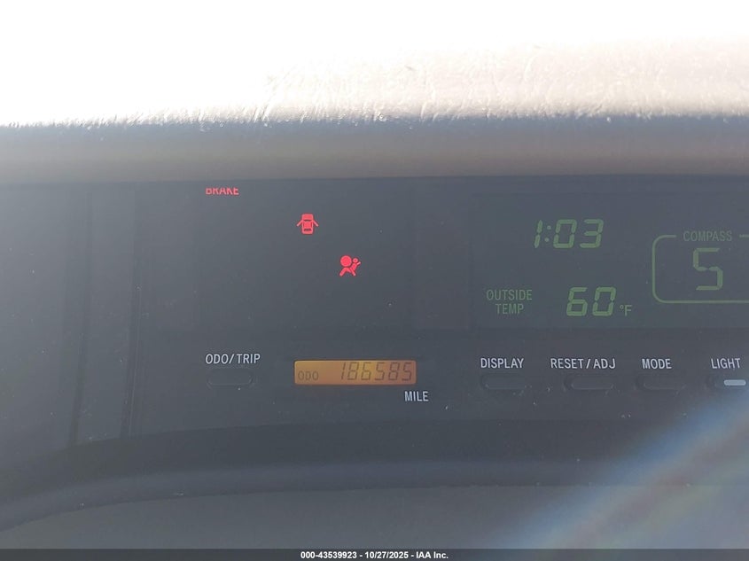 2000 Toyota Avalon Xls VIN: 4T1BF28B4YU064096 Lot: 43539923